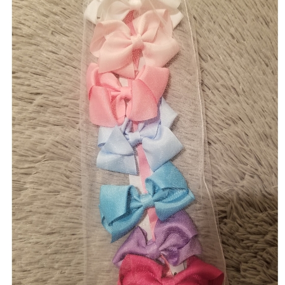 Girls 7 PC Hair Bow Set With Hanger - Picture 3 of 4